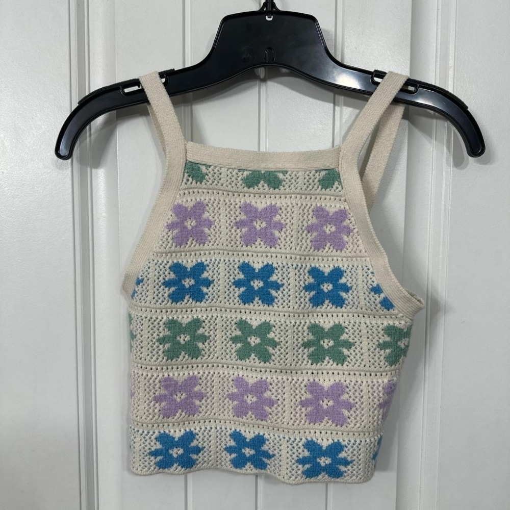 Festival crop cream and multi-colored floral knit tank top size small.